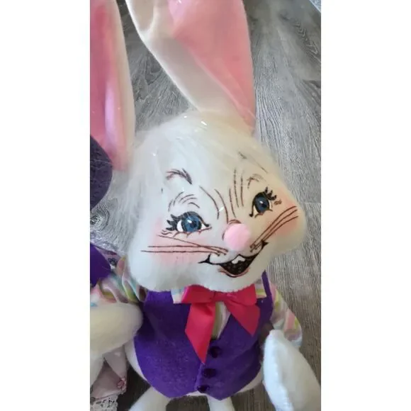 2009 Annalee Mr & Mrs Easter Bunny Rabbit Plush - Picture 4 of 16